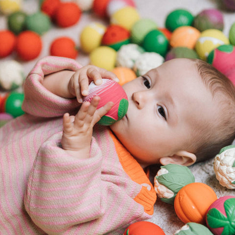 Oli&Carol Baby Sensory Ball Veggie Salad