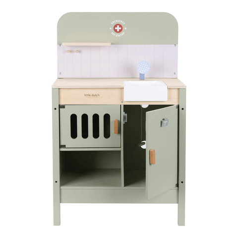 Little Dutch wooden veterinary practice